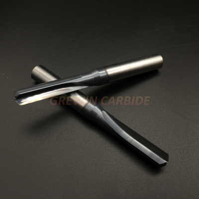 Solid Carbide Reamer dengan Spiral Flute Kanan dan Alat Pemotong Shank Lurus